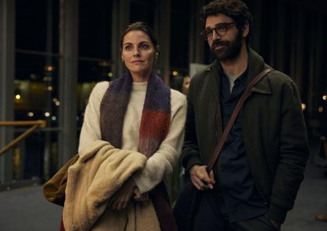 Imagen secundaria 1 - Fotogramas de 'Siempre es invierno'